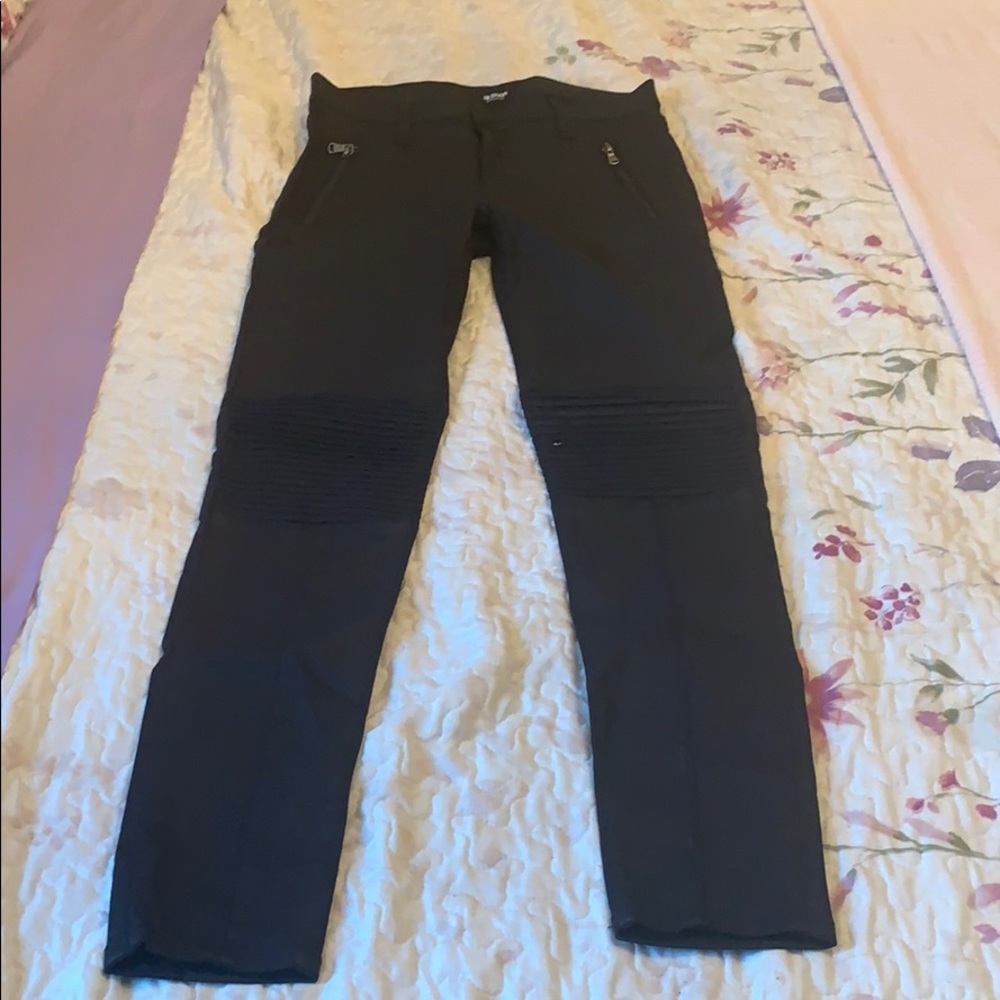 2/$20 Hudson moto sz 27 black coated jeans